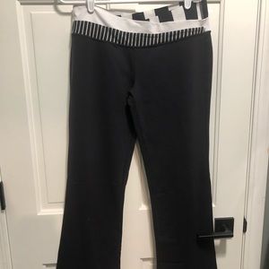 Lululemon yoga pants